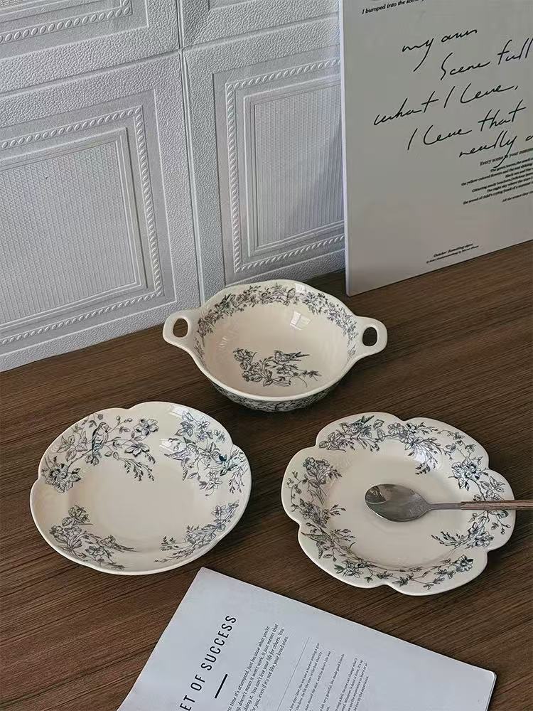 Retro blue patterned plate