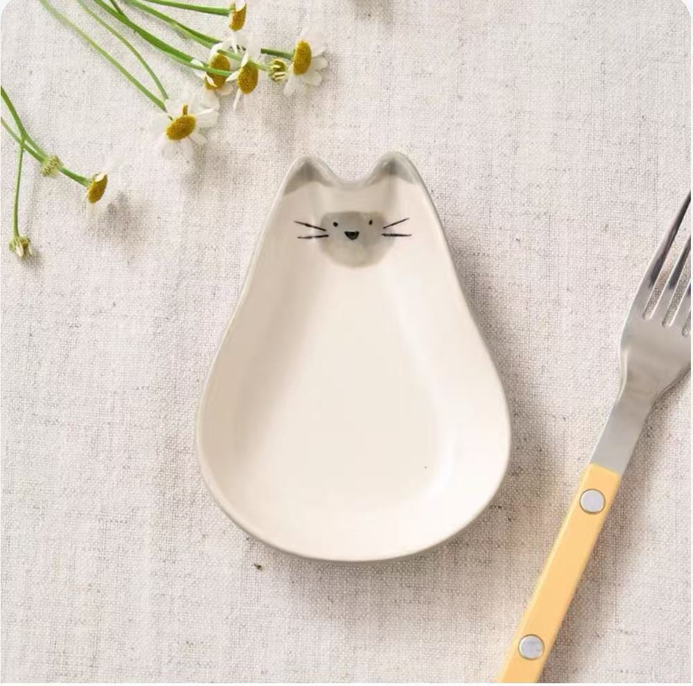 Cute Japanese cat-themed ceramics Plate